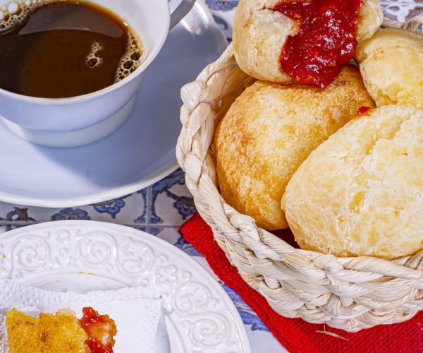 pão de queijo com goiabada (1) (1)